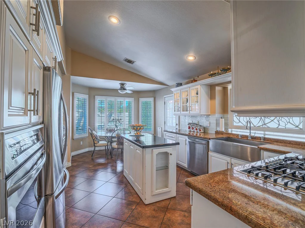 8245 Arch Bay, Las Vegas, NV 89128
