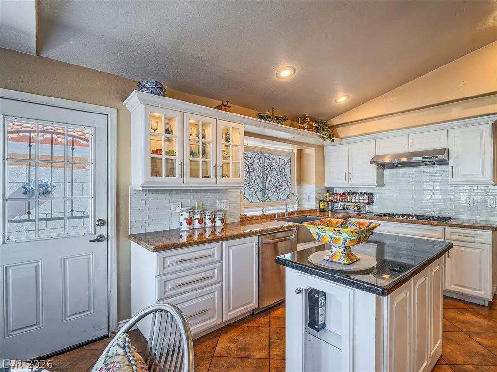 8245 Arch Bay, Las Vegas, NV 89128