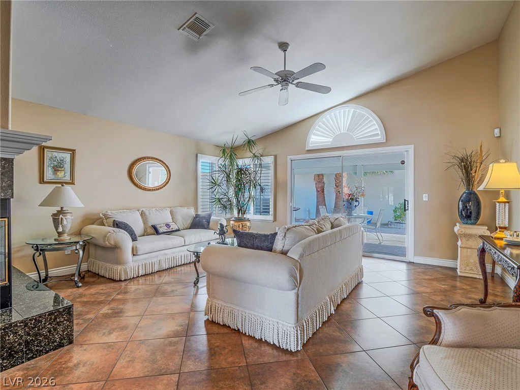 8245 Arch Bay, Las Vegas, NV 89128