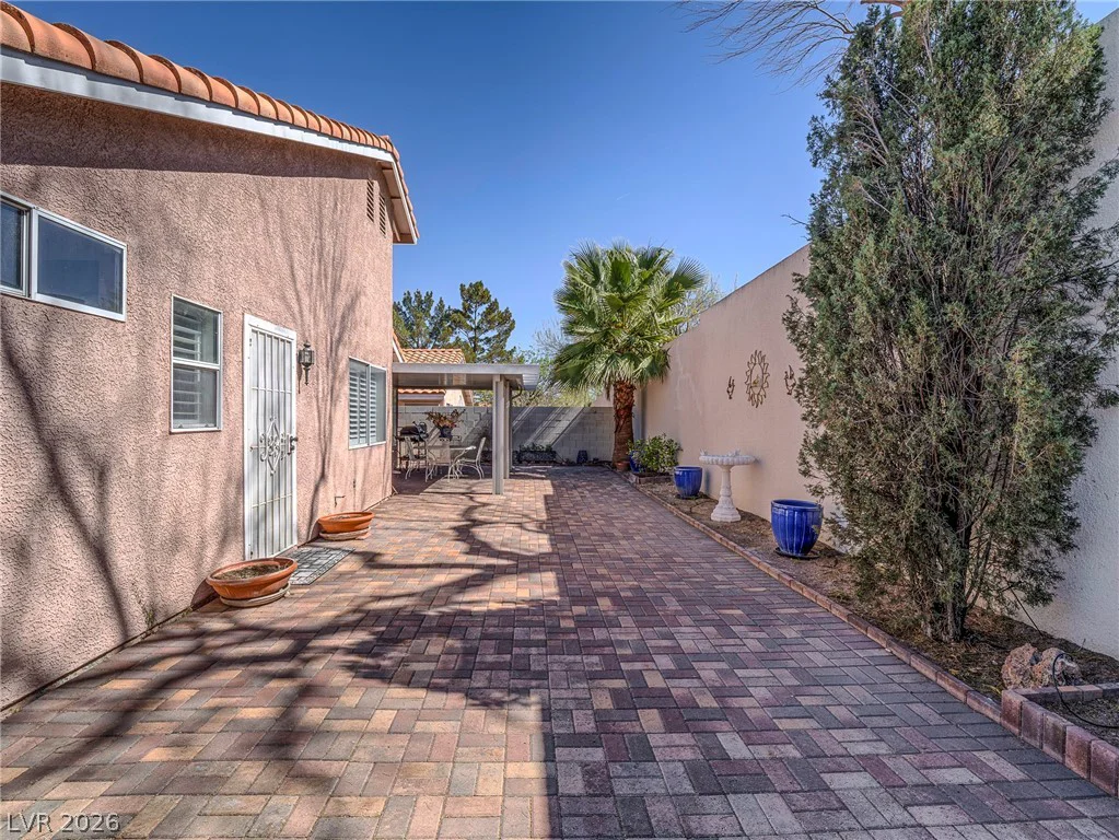 8245 Arch Bay, Las Vegas, NV 89128