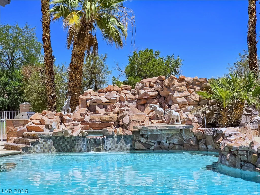 4901 Portraits, Las Vegas, NV 89149
