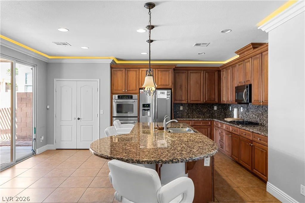 6855 Desert Island, Las Vegas, NV 89149