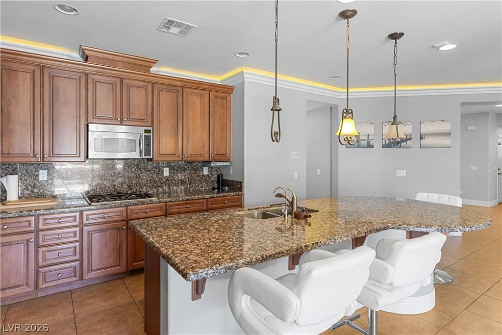 6855 Desert Island, Las Vegas, NV 89149