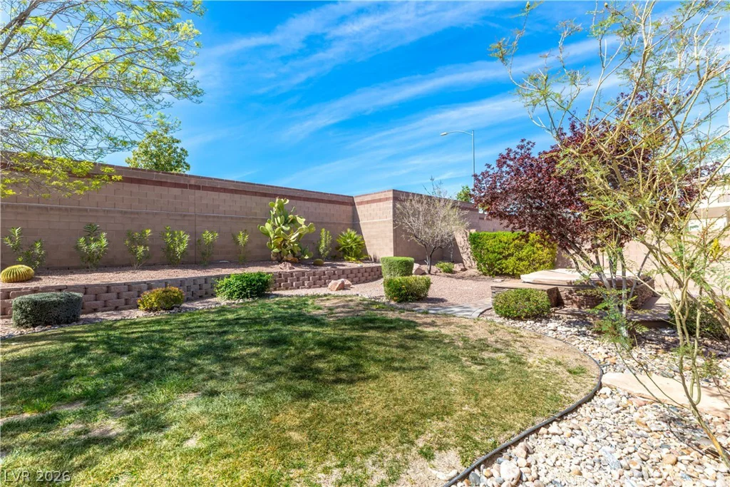 6855 Desert Island, Las Vegas, NV 89149