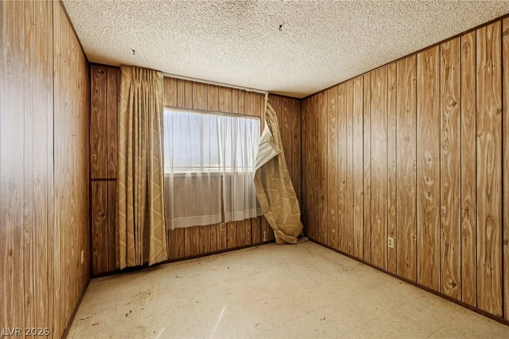 2608 Englestad, North Las Vegas, NV 89030