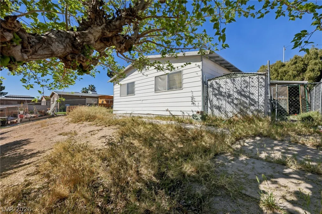 2608 Englestad, North Las Vegas, NV 89030