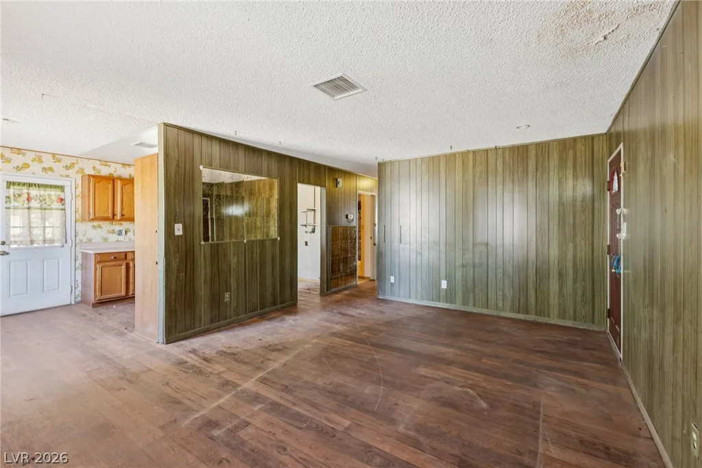 2608 Englestad, North Las Vegas, NV 89030