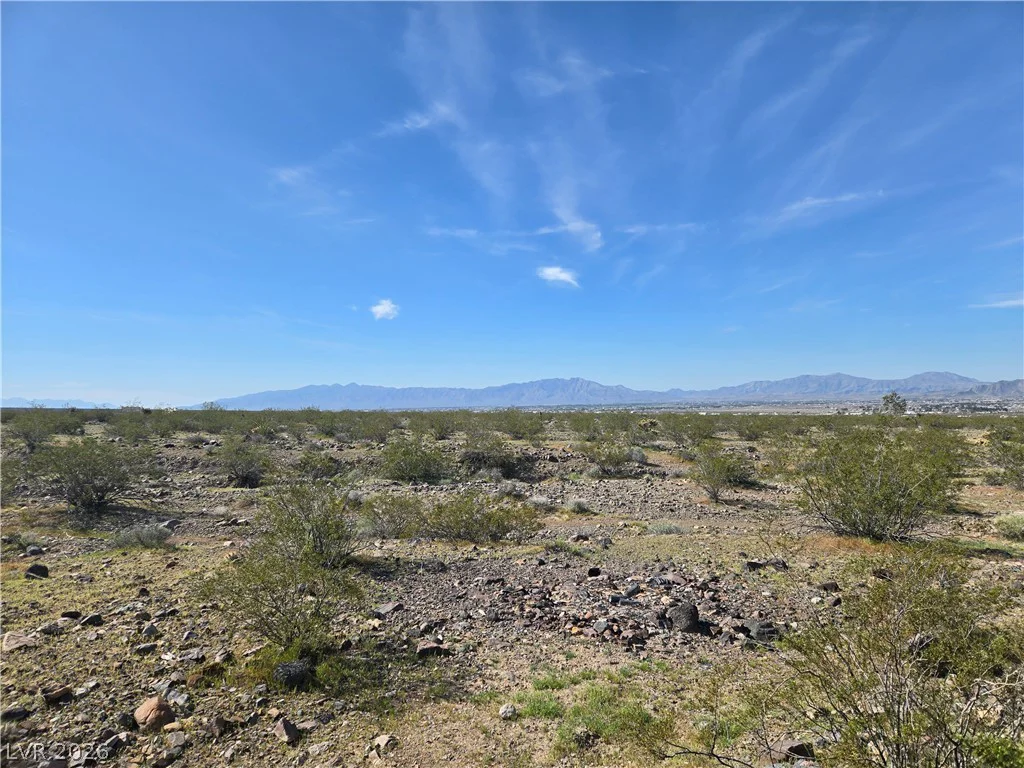 2301 Saddleback, Pahrump, NV 89060