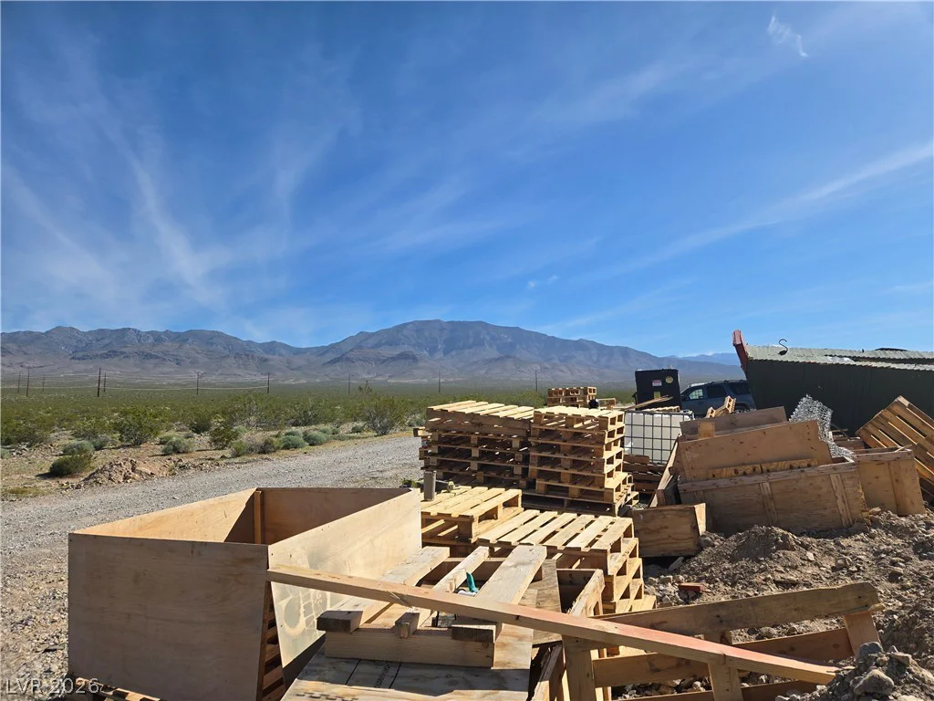 2301 Saddleback, Pahrump, NV 89060