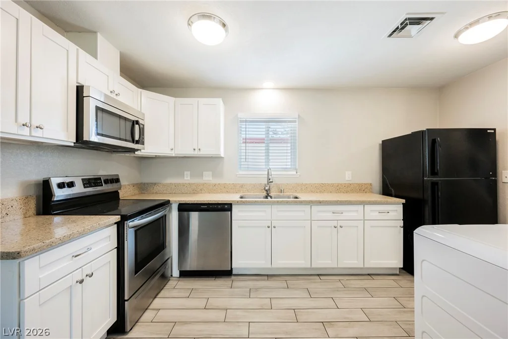 135 Greenbriar Townhouse, Las Vegas, NV 89121