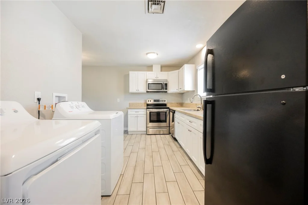 135 Greenbriar Townhouse, Las Vegas, NV 89121