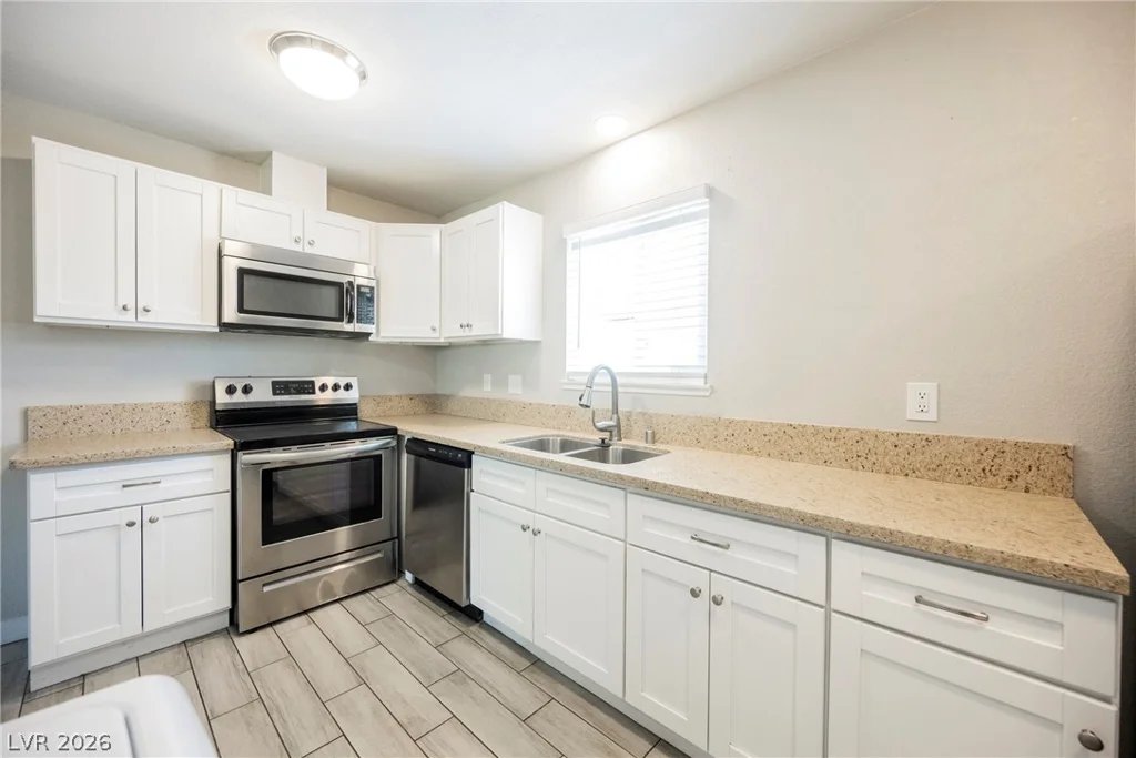 135 Greenbriar Townhouse, Las Vegas, NV 89121