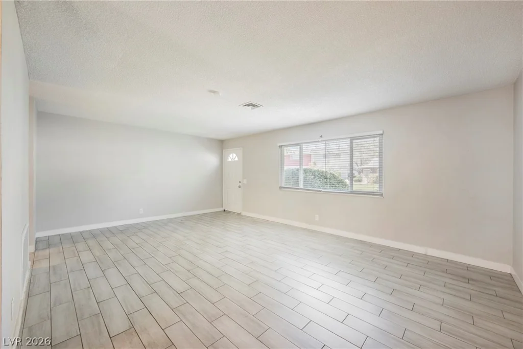 135 Greenbriar Townhouse, Las Vegas, NV 89121
