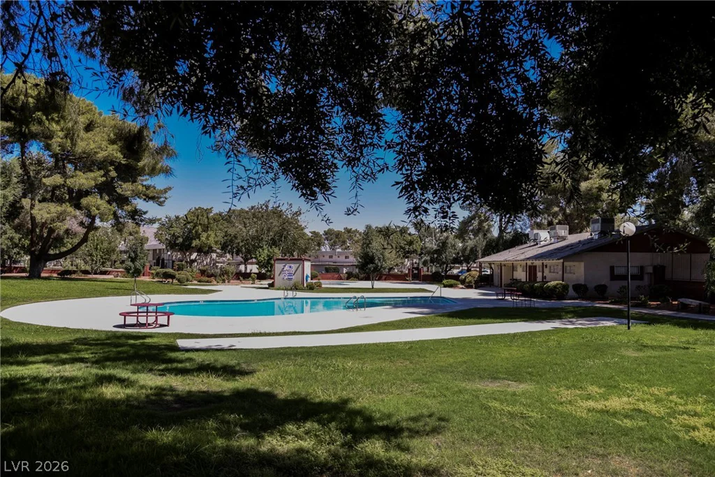 135 Greenbriar Townhouse, Las Vegas, NV 89121