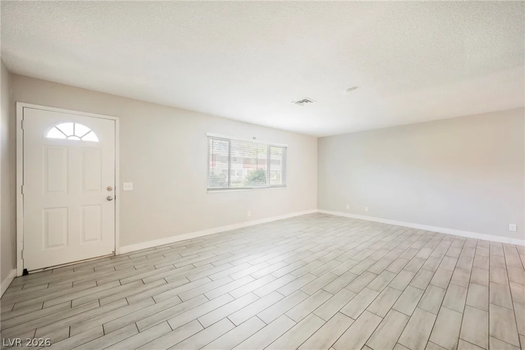 135 Greenbriar Townhouse, Las Vegas, NV 89121