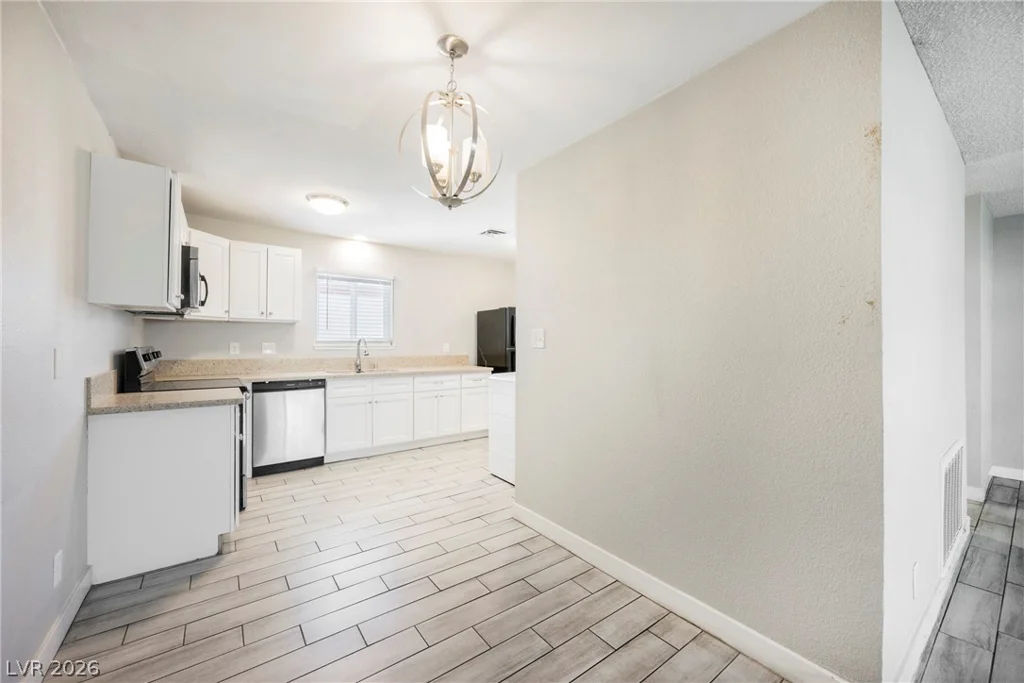 135 Greenbriar Townhouse, Las Vegas, NV 89121