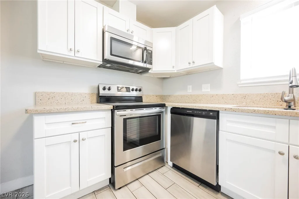 135 Greenbriar Townhouse, Las Vegas, NV 89121