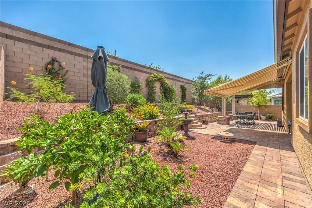 933 Everest Peak, Henderson, NV 89012
