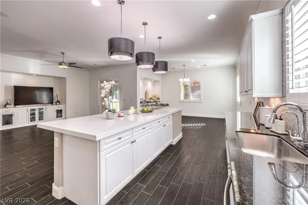 933 Everest Peak, Henderson, NV 89012