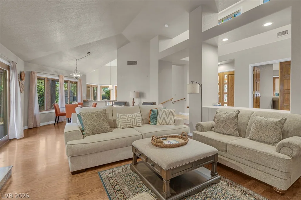 7176 Mission Hills, Las Vegas, NV 89113