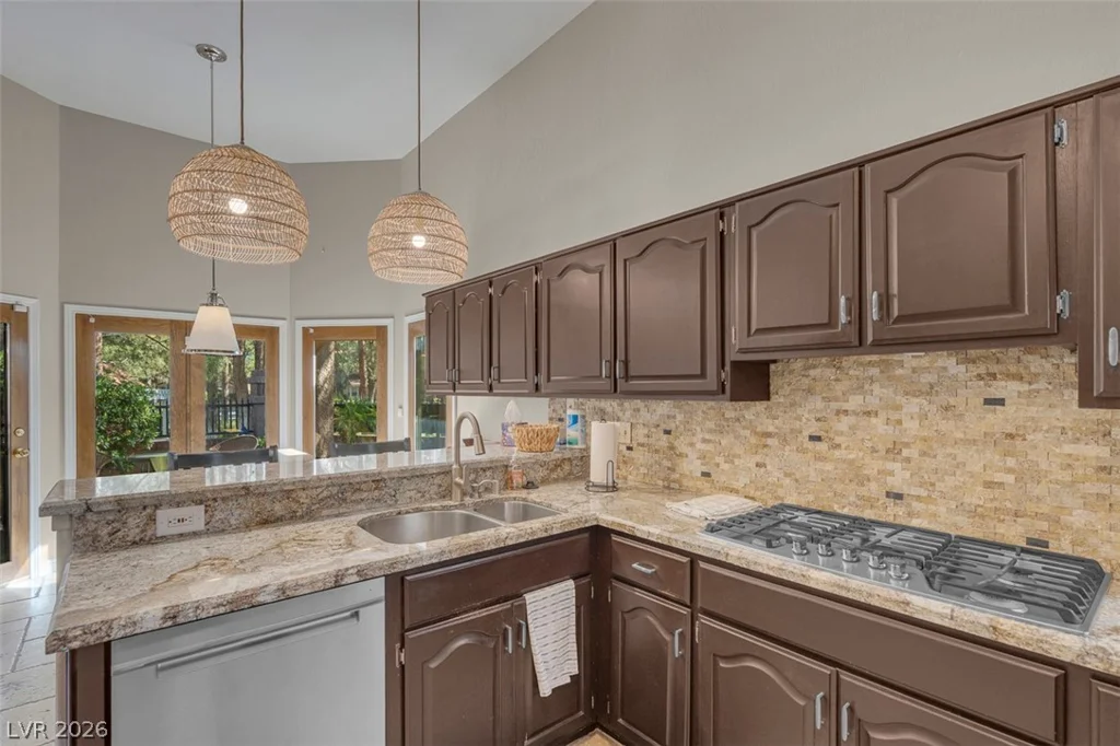 7176 Mission Hills, Las Vegas, NV 89113