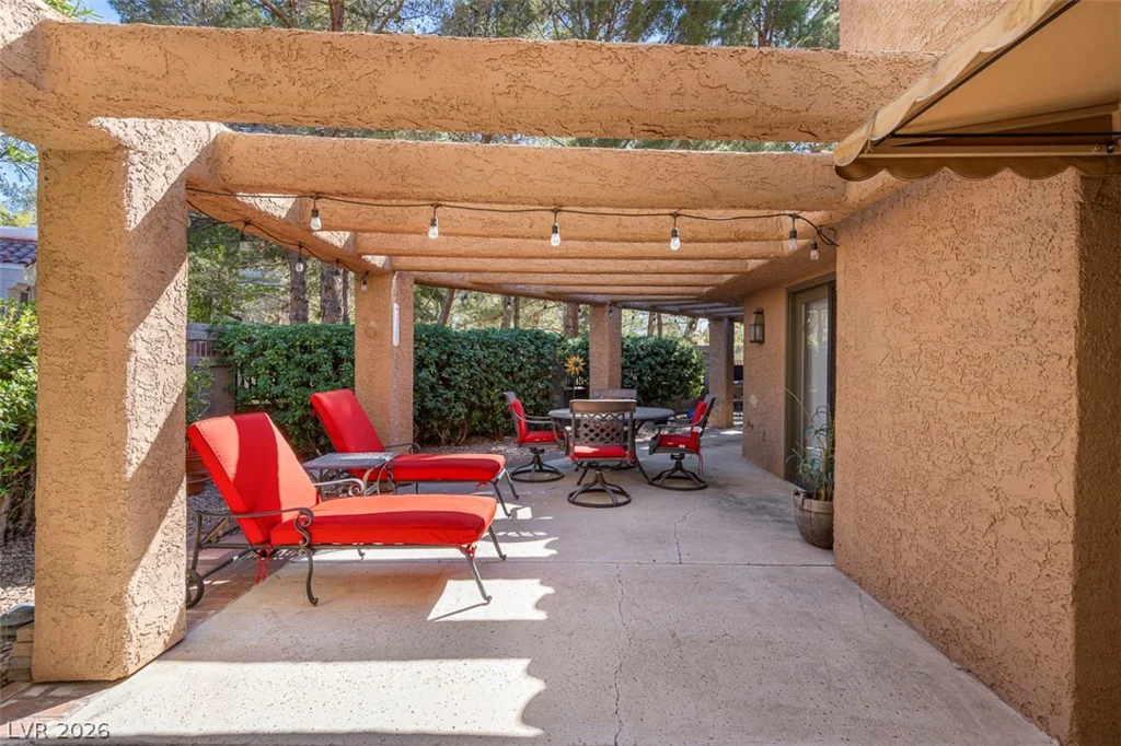 7176 Mission Hills, Las Vegas, NV 89113