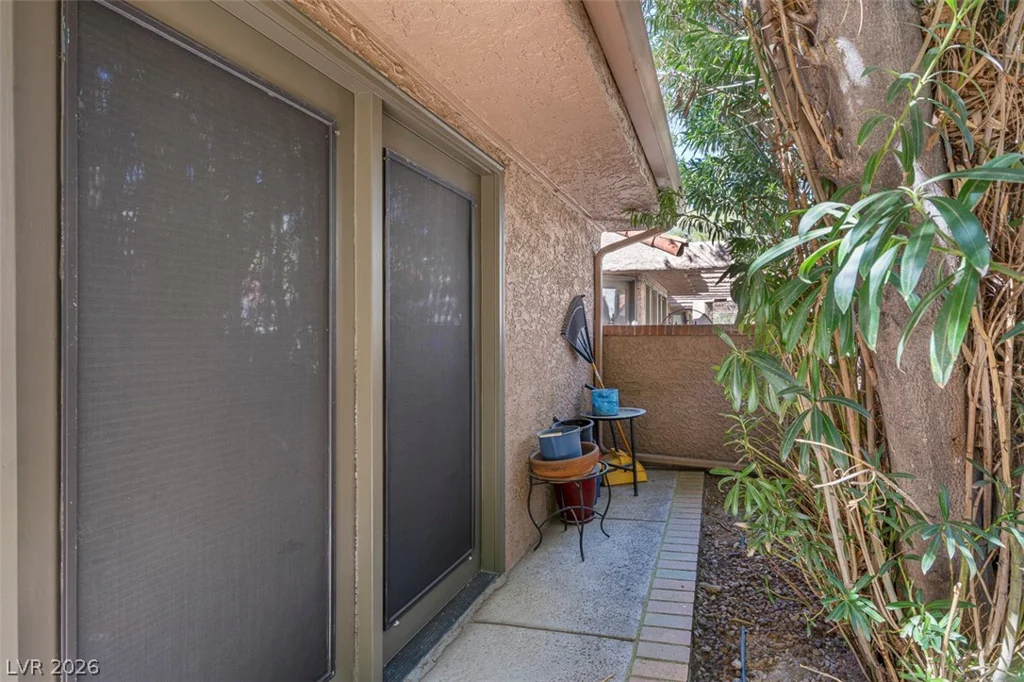 7176 Mission Hills, Las Vegas, NV 89113
