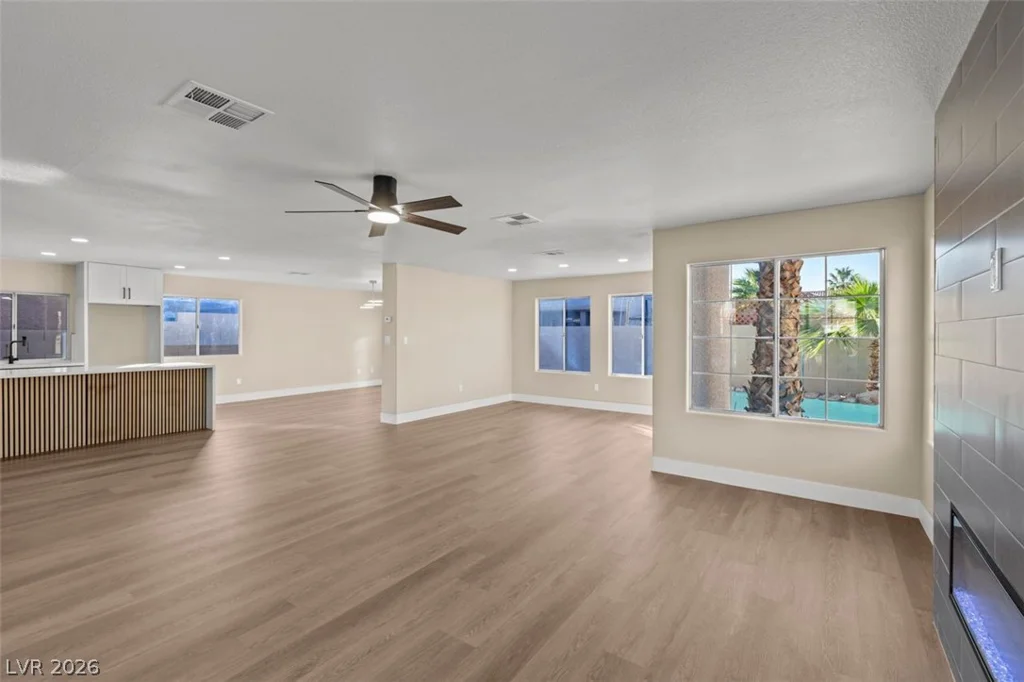 1808 La Villa, North Las Vegas, NV 89031