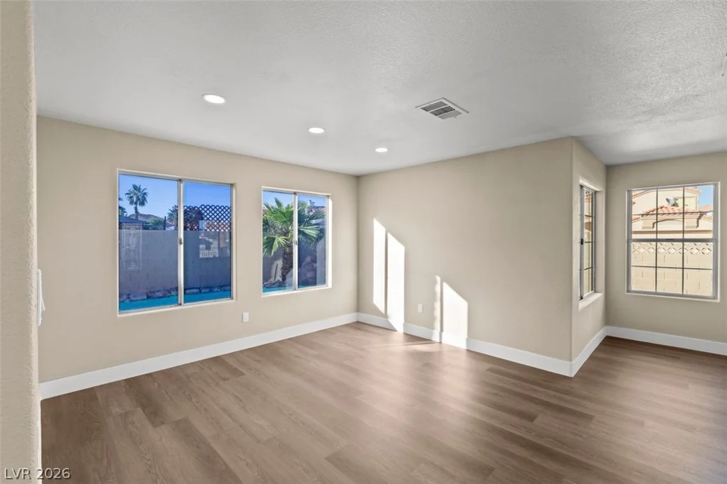 1808 La Villa, North Las Vegas, NV 89031