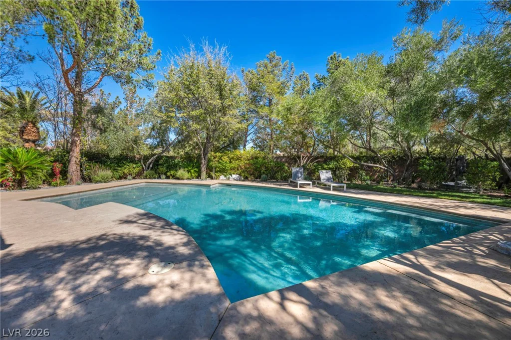 416 Saint Andrews, Las Vegas, NV 89144