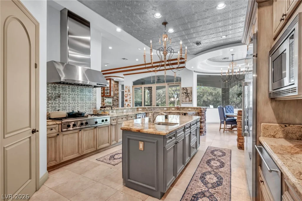 416 Saint Andrews, Las Vegas, NV 89144