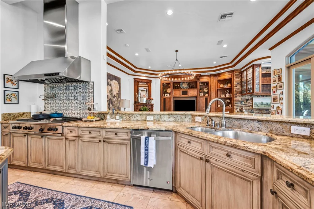 416 Saint Andrews, Las Vegas, NV 89144