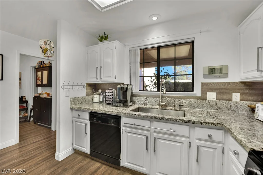 2851 Valley View, Las Vegas, NV 89102