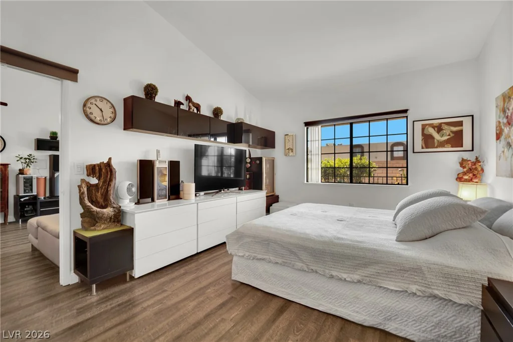 2851 Valley View, Las Vegas, NV 89102