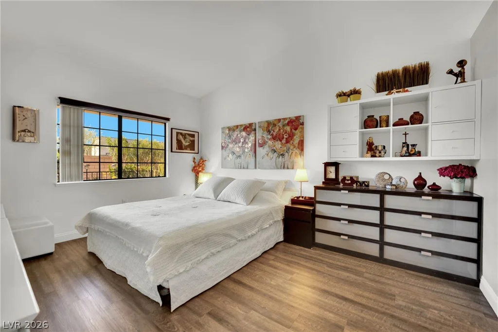 2851 Valley View, Las Vegas, NV 89102