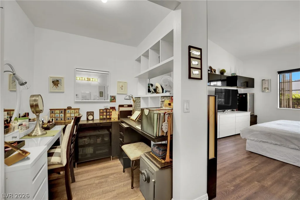 2851 Valley View, Las Vegas, NV 89102