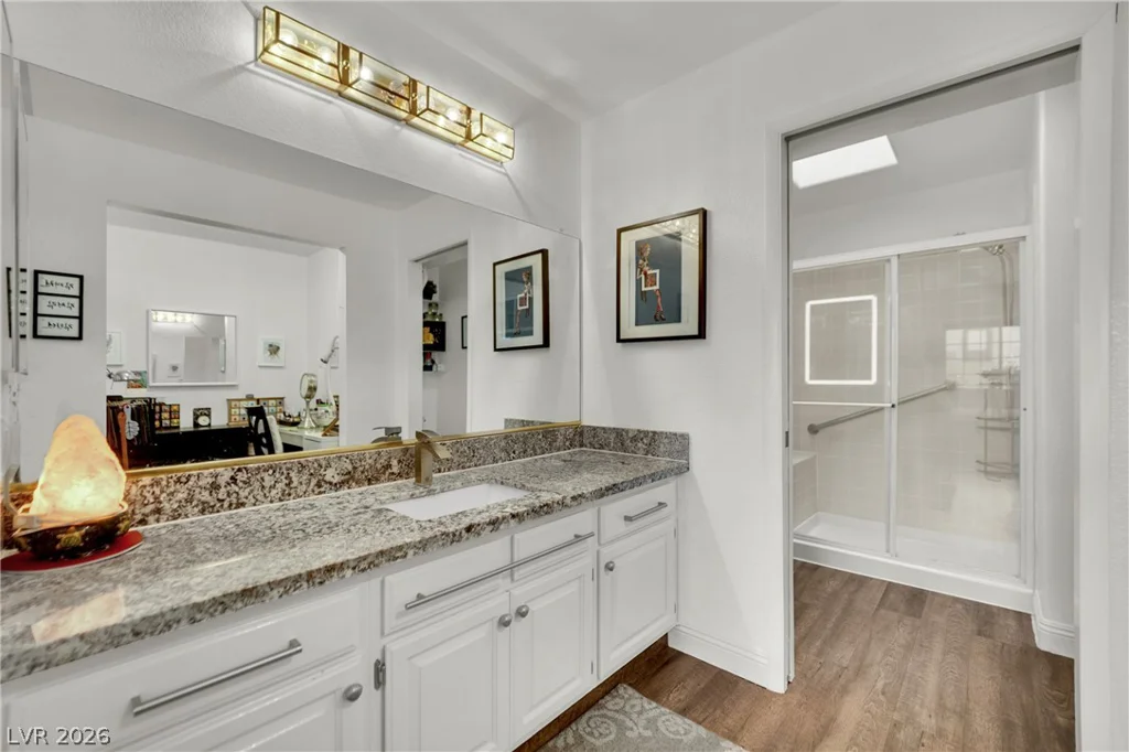 2851 Valley View, Las Vegas, NV 89102