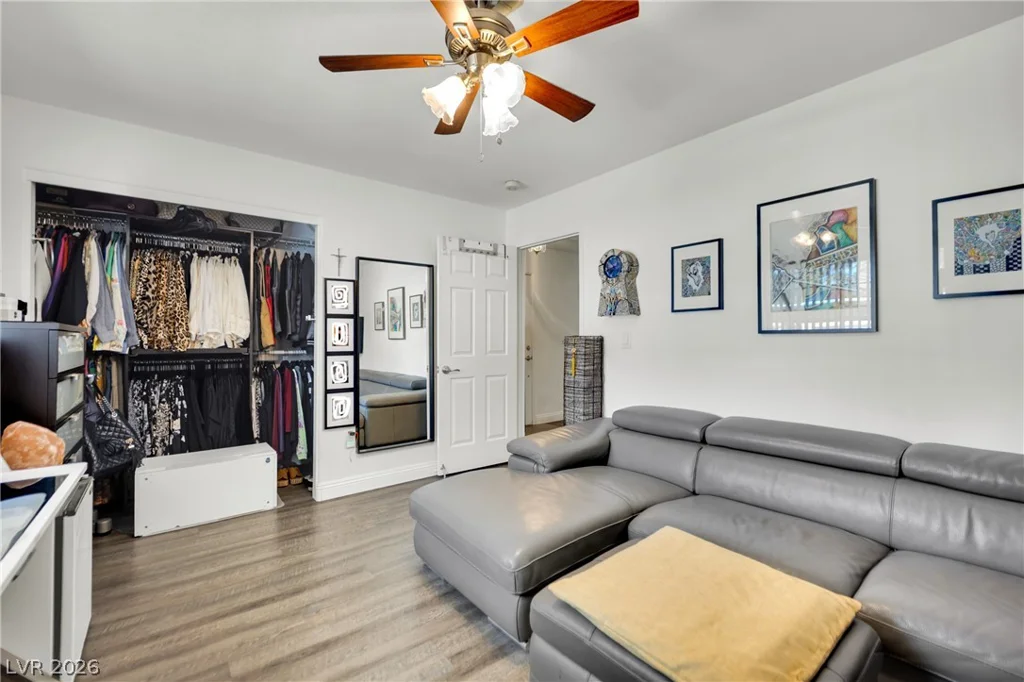 2851 Valley View, Las Vegas, NV 89102