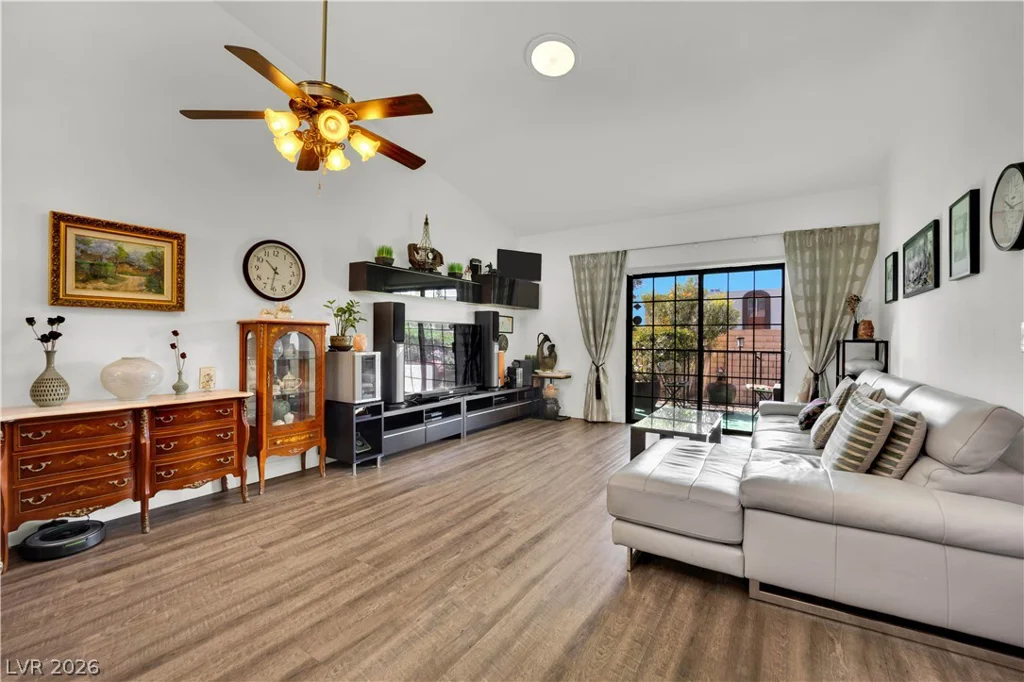 2851 Valley View, Las Vegas, NV 89102
