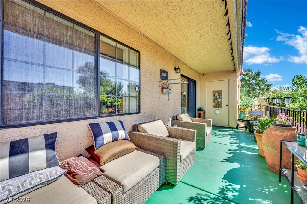 2851 Valley View, Las Vegas, NV 89102