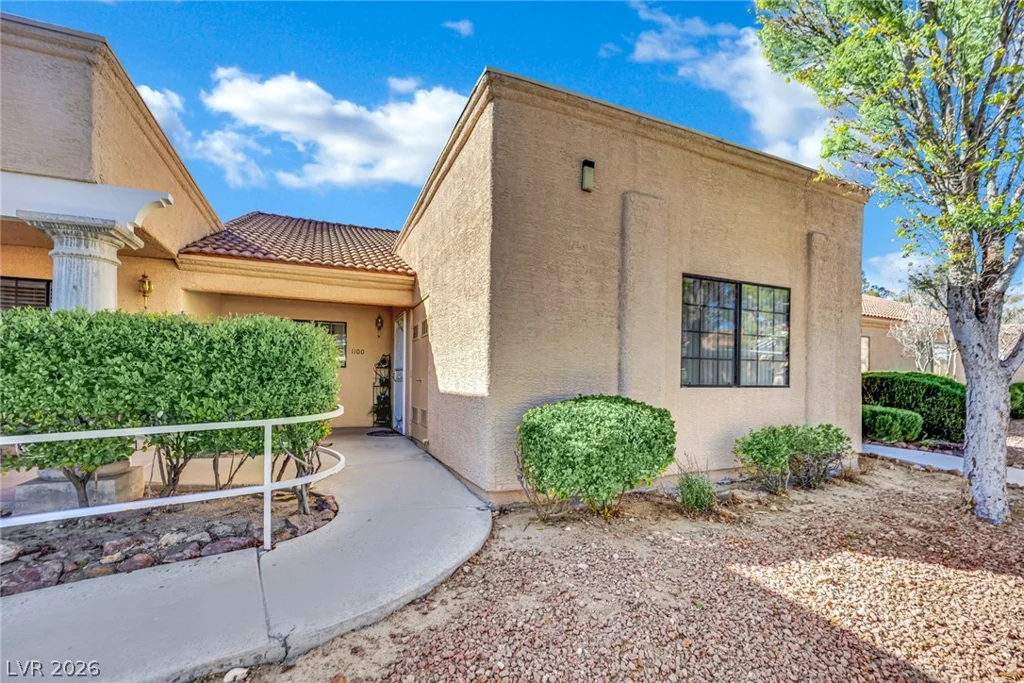 2851 Valley View, Las Vegas, NV 89102