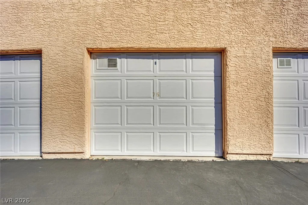 2851 Valley View, Las Vegas, NV 89102