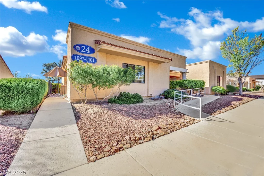 2851 Valley View, Las Vegas, NV 89102