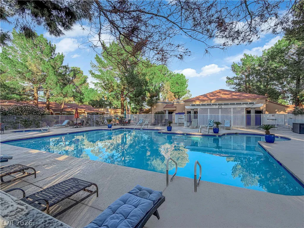 2851 Valley View, Las Vegas, NV 89102