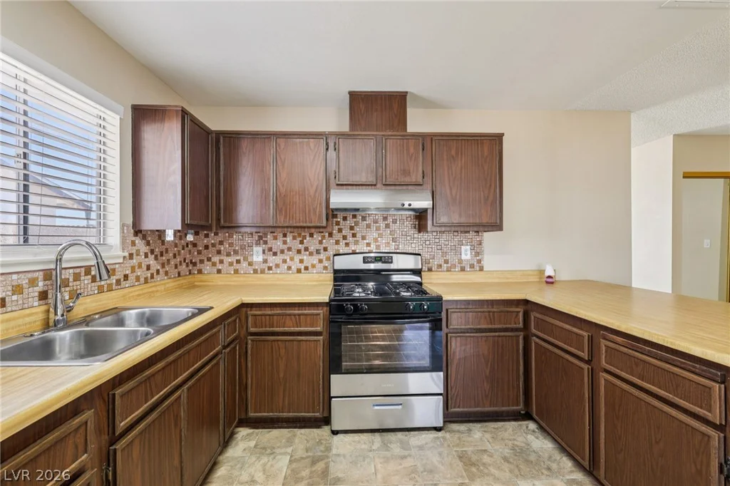 3525 Valley Forge, Las Vegas, NV 89110