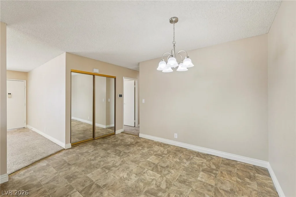 3525 Valley Forge, Las Vegas, NV 89110