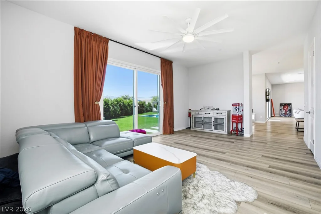 6561 Azure, Las Vegas, NV 89130