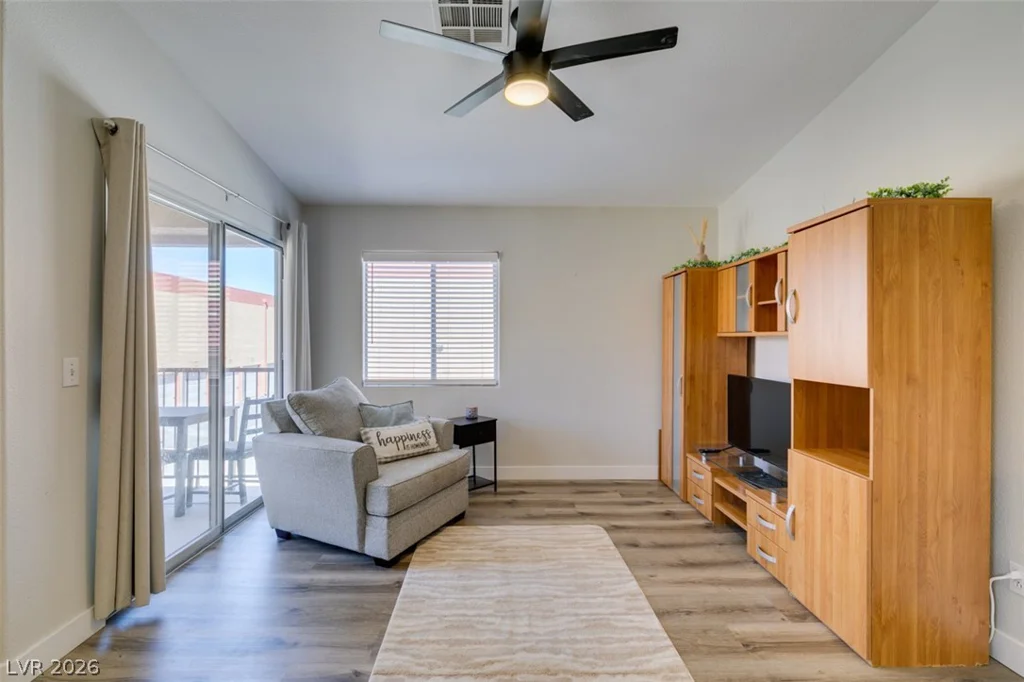 2110 Los Feliz, Las Vegas, NV 89156