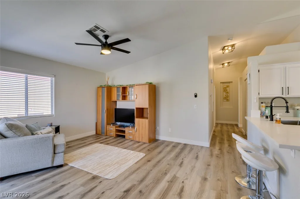 2110 Los Feliz, Las Vegas, NV 89156
