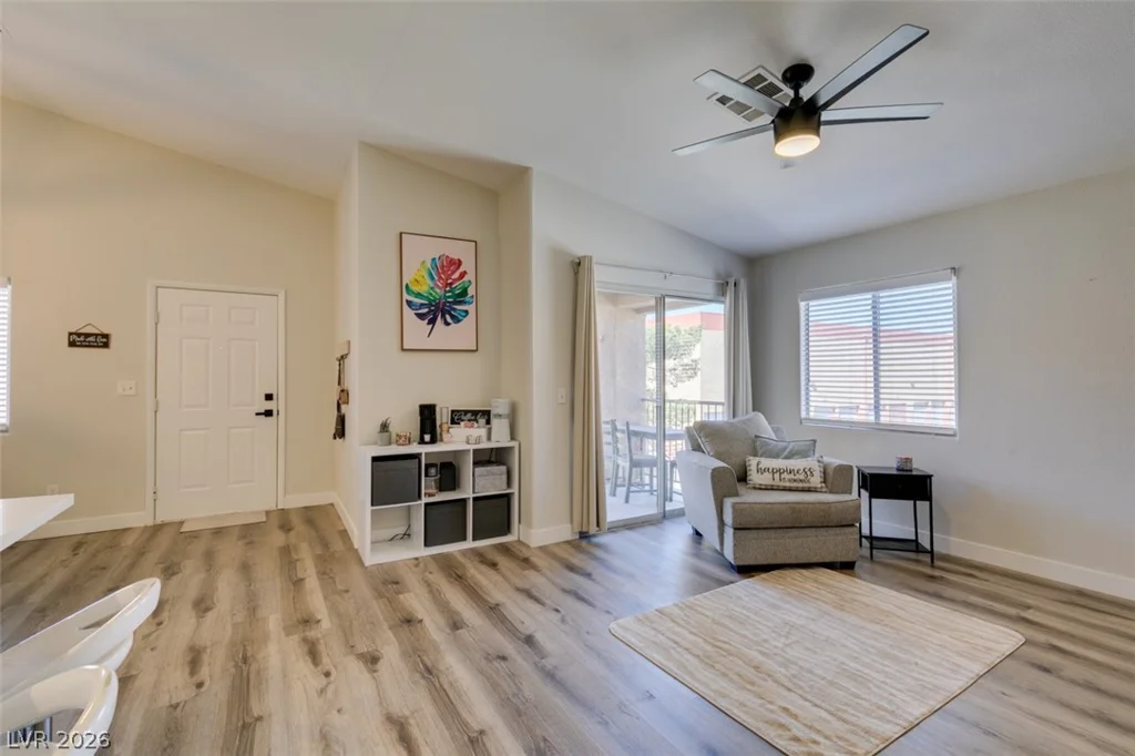 2110 Los Feliz, Las Vegas, NV 89156